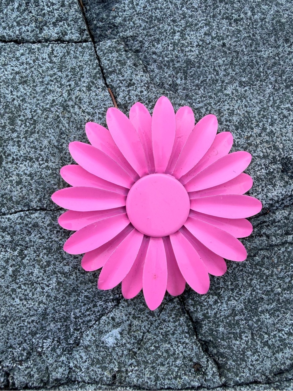 Vintage Neon Pink Floral Daisy Enamel Brooch